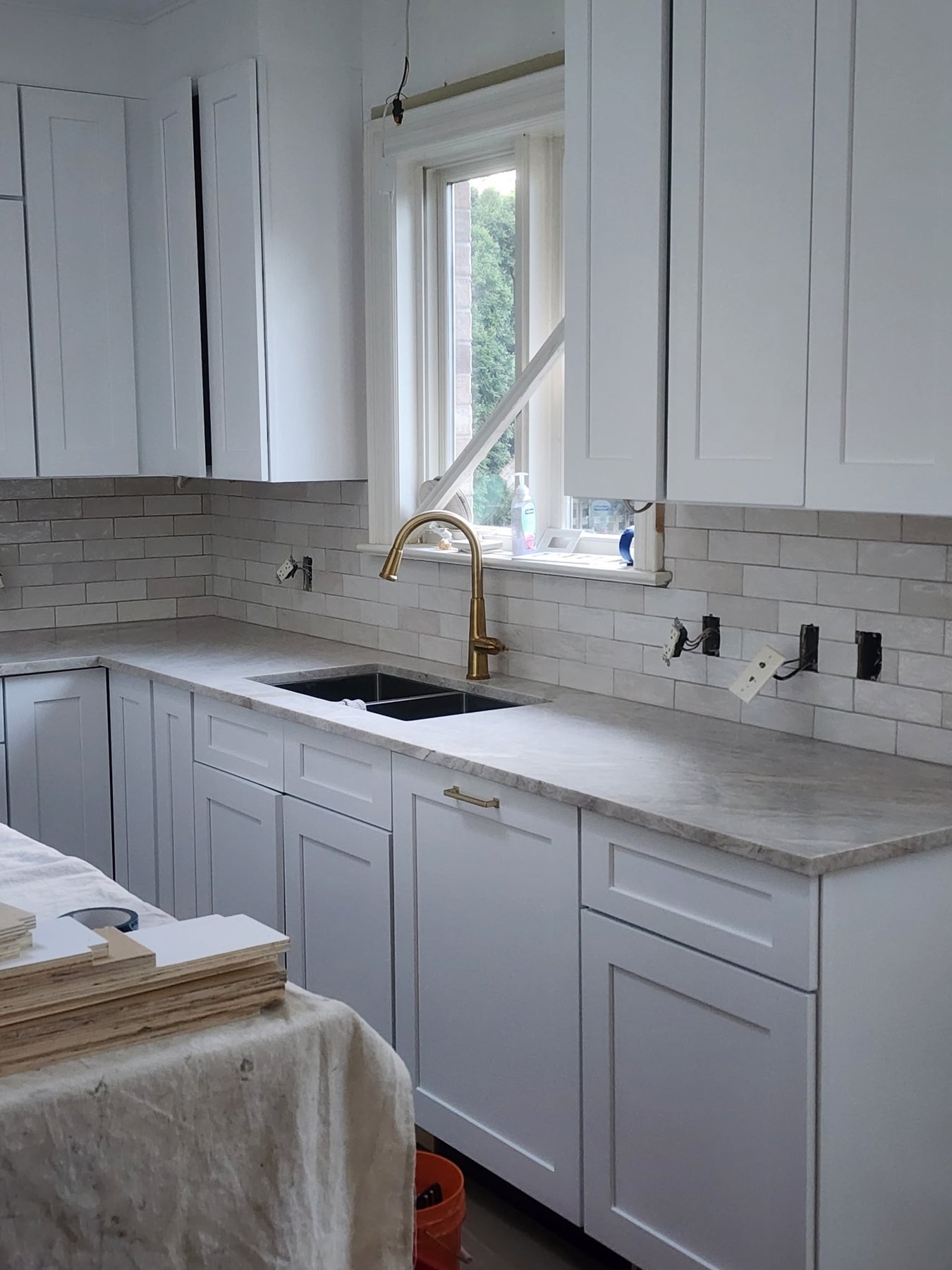 White kitchen renovation serving Mississauga homeowners